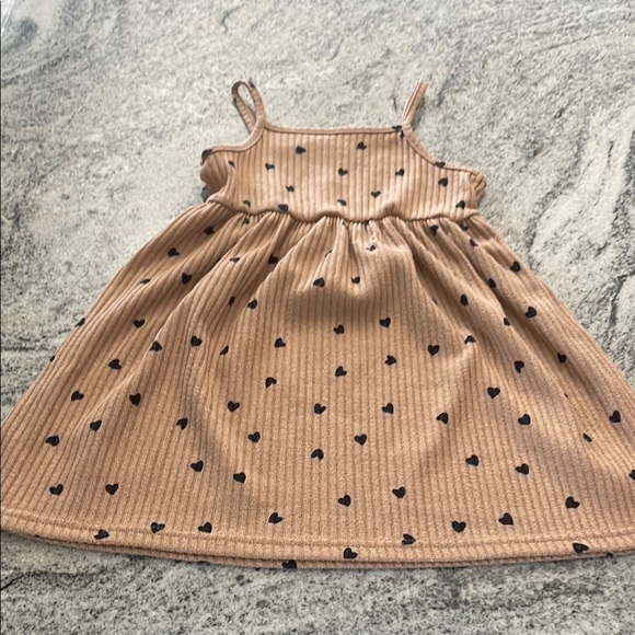 Tan w. Black Heart Print Kids Dress l 5-6Y - Picture 4 of 5